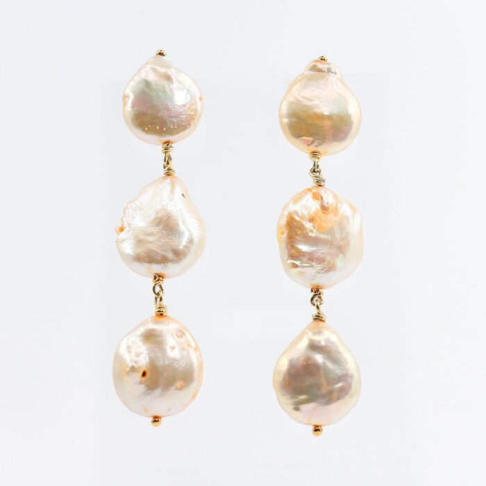 Keshi pearl earring